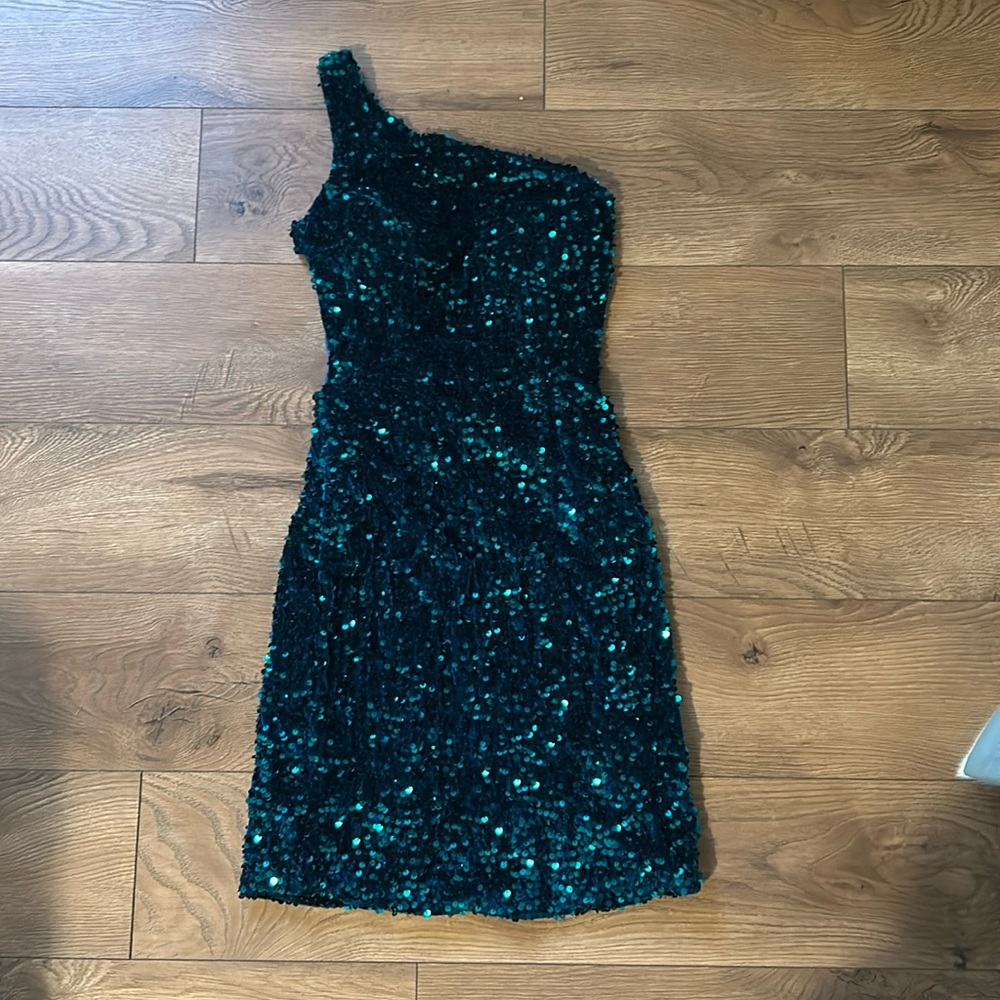 Winter formal/homecoming dress